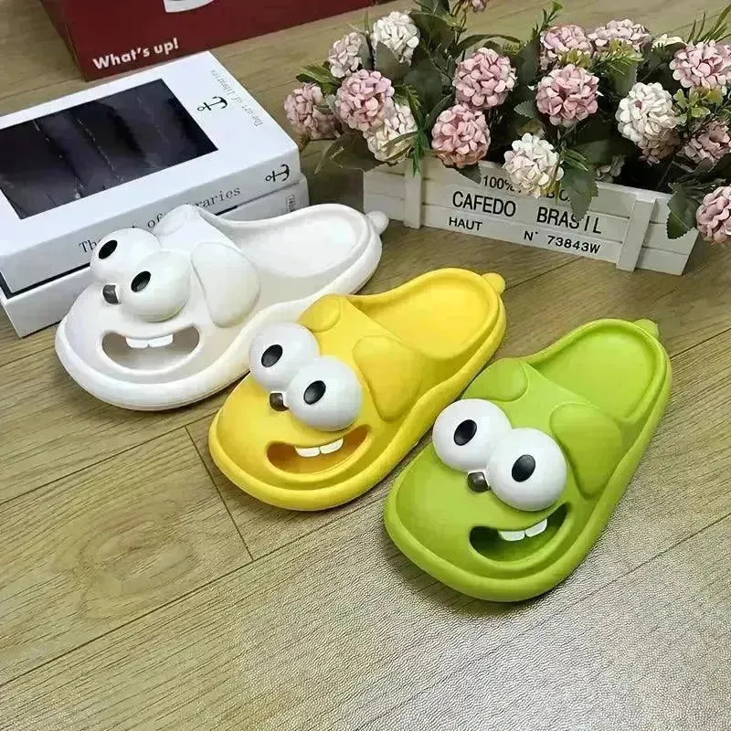 Adorable Kissing Cartoon Fashion Slides