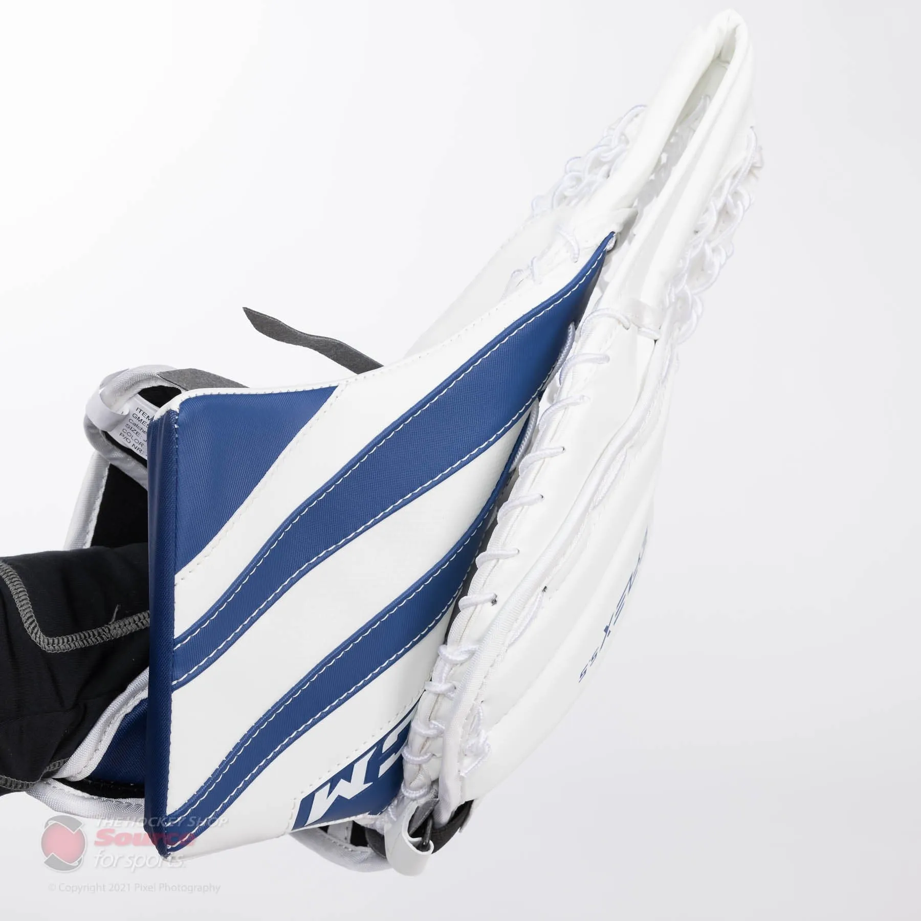 CCM Extreme Flex E5.5 Junior Goalie Catcher
