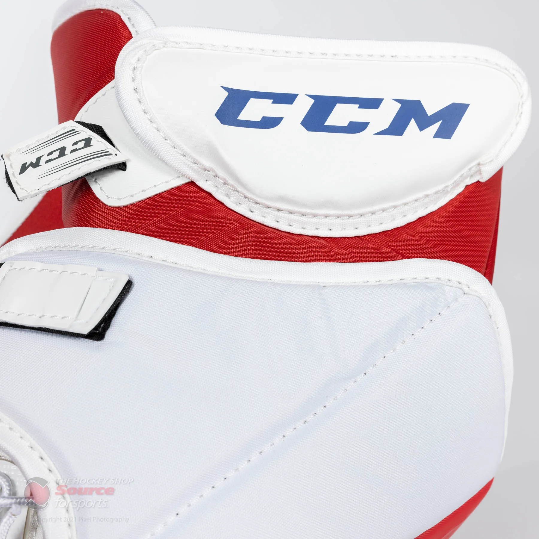 CCM Extreme Flex E5.5 Senior Goalie Catcher