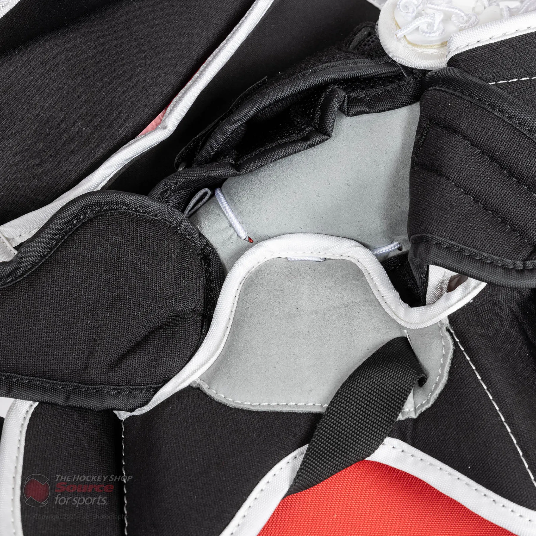 CCM Extreme Flex E5.5 Senior Goalie Catcher