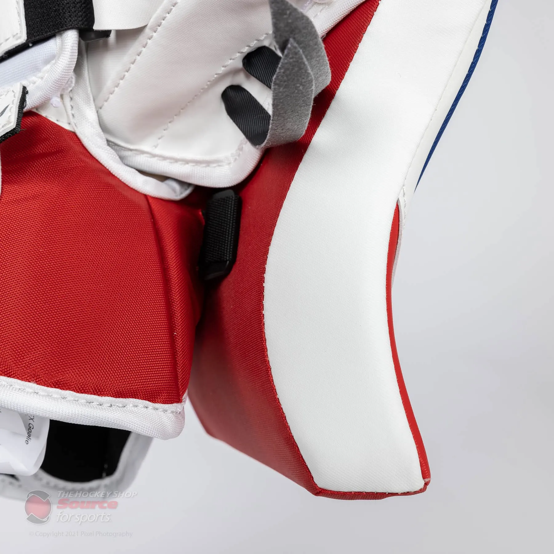 CCM Extreme Flex E5.5 Senior Goalie Catcher