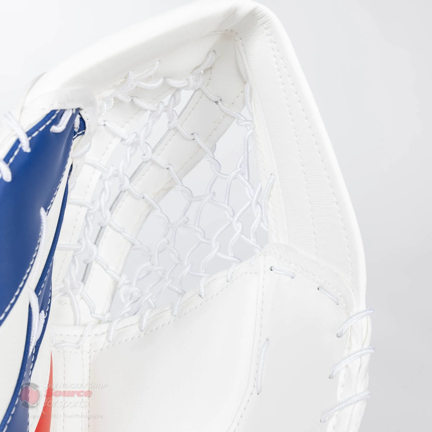 CCM Extreme Flex E5.5 Senior Goalie Catcher