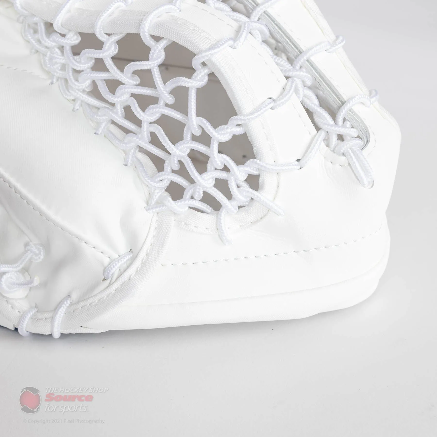 CCM Extreme Flex E5.5 Senior Goalie Catcher