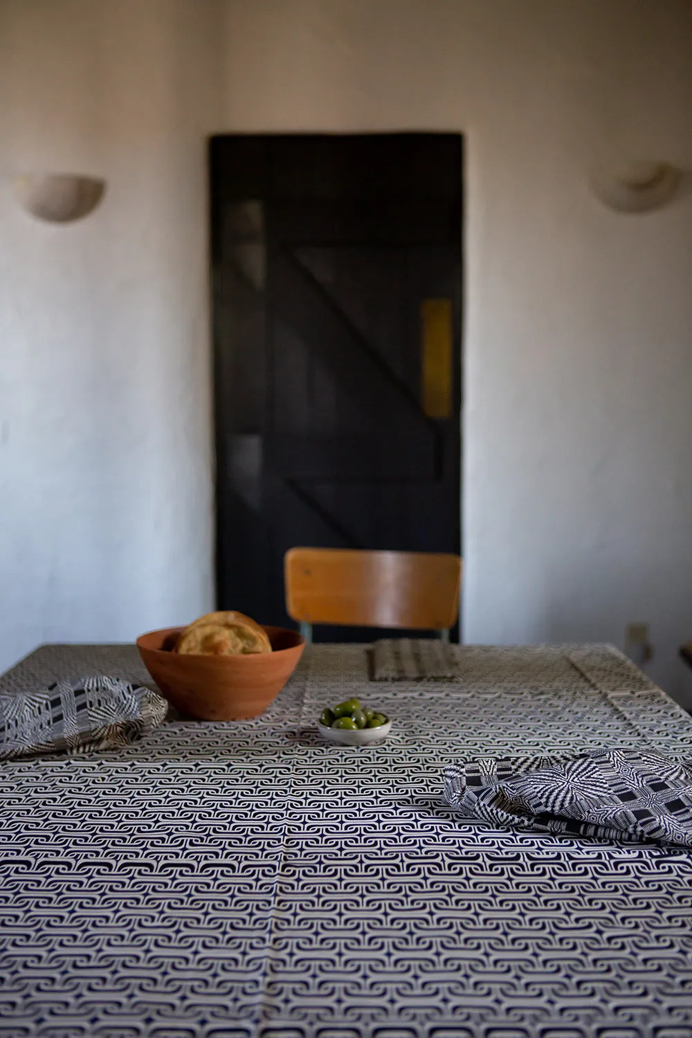 Cotton Tablecloth in 1965 Natural/Black/Navy