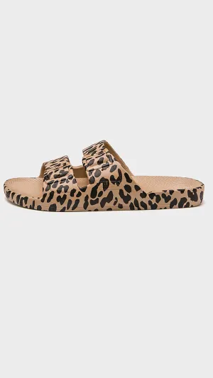 Freedom Moses Slide Leo Camel