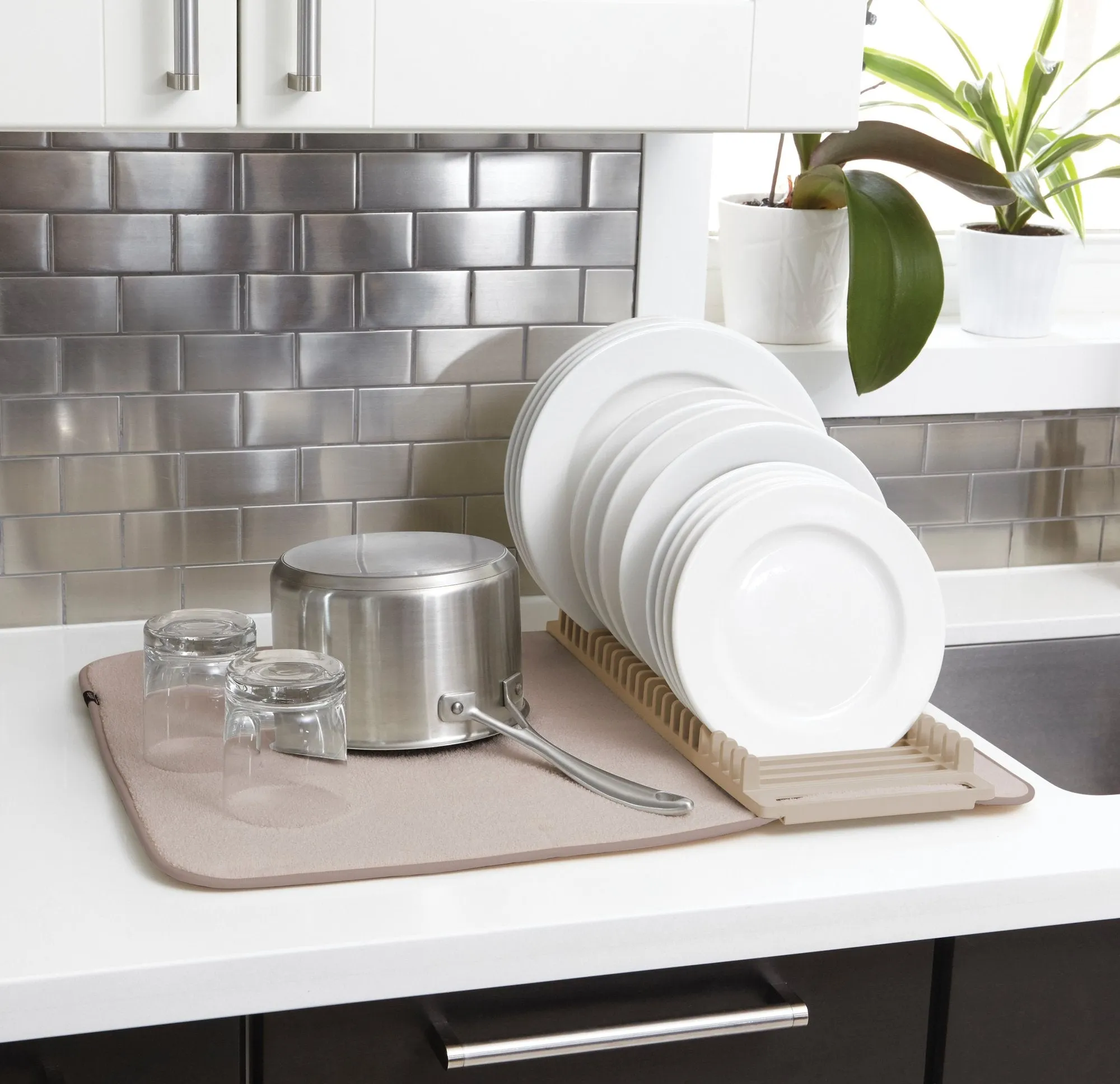 Kitchen Envy DRYING MAT in Latte! Super Handy! Folds compact when not in use!