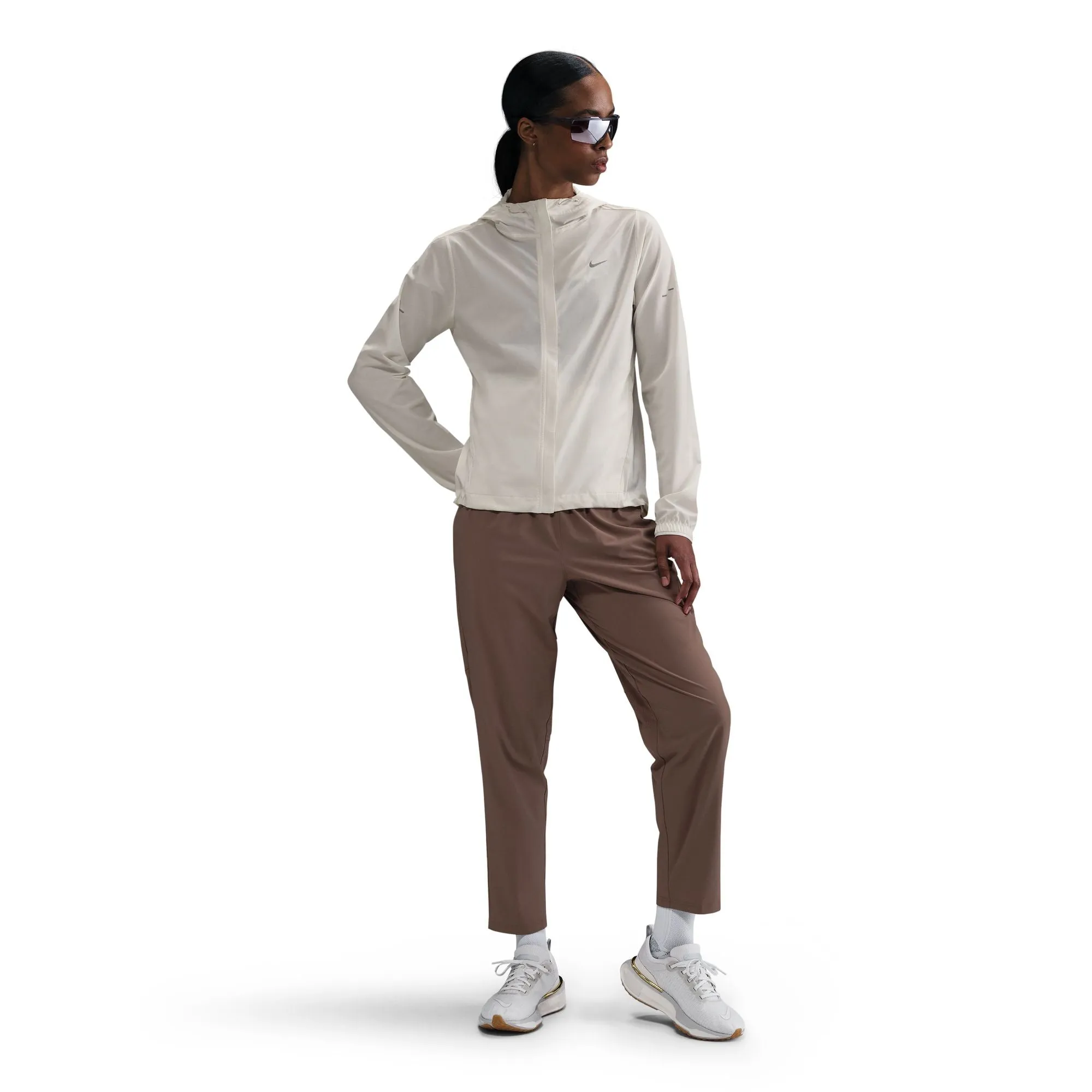 Nike Women's Swift Repel Packable Running Jacket Sail