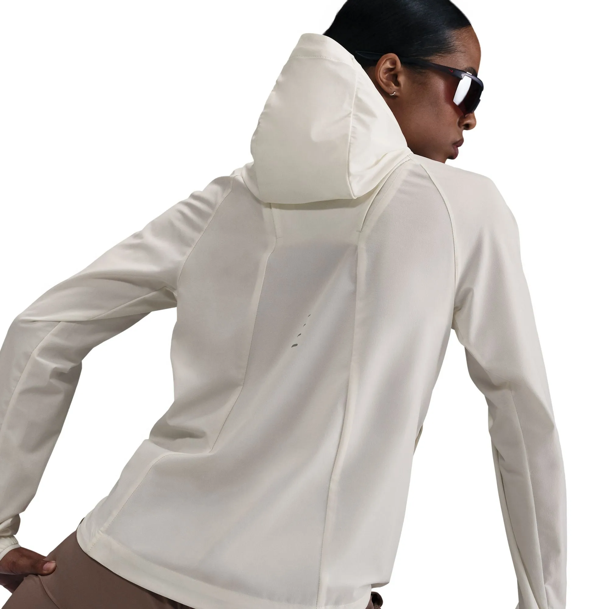Nike Women's Swift Repel Packable Running Jacket Sail