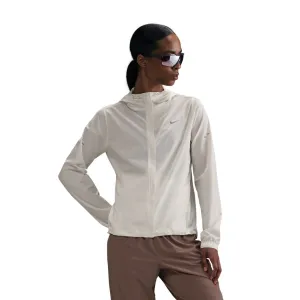 Nike Women's Swift Repel Packable Running Jacket Sail