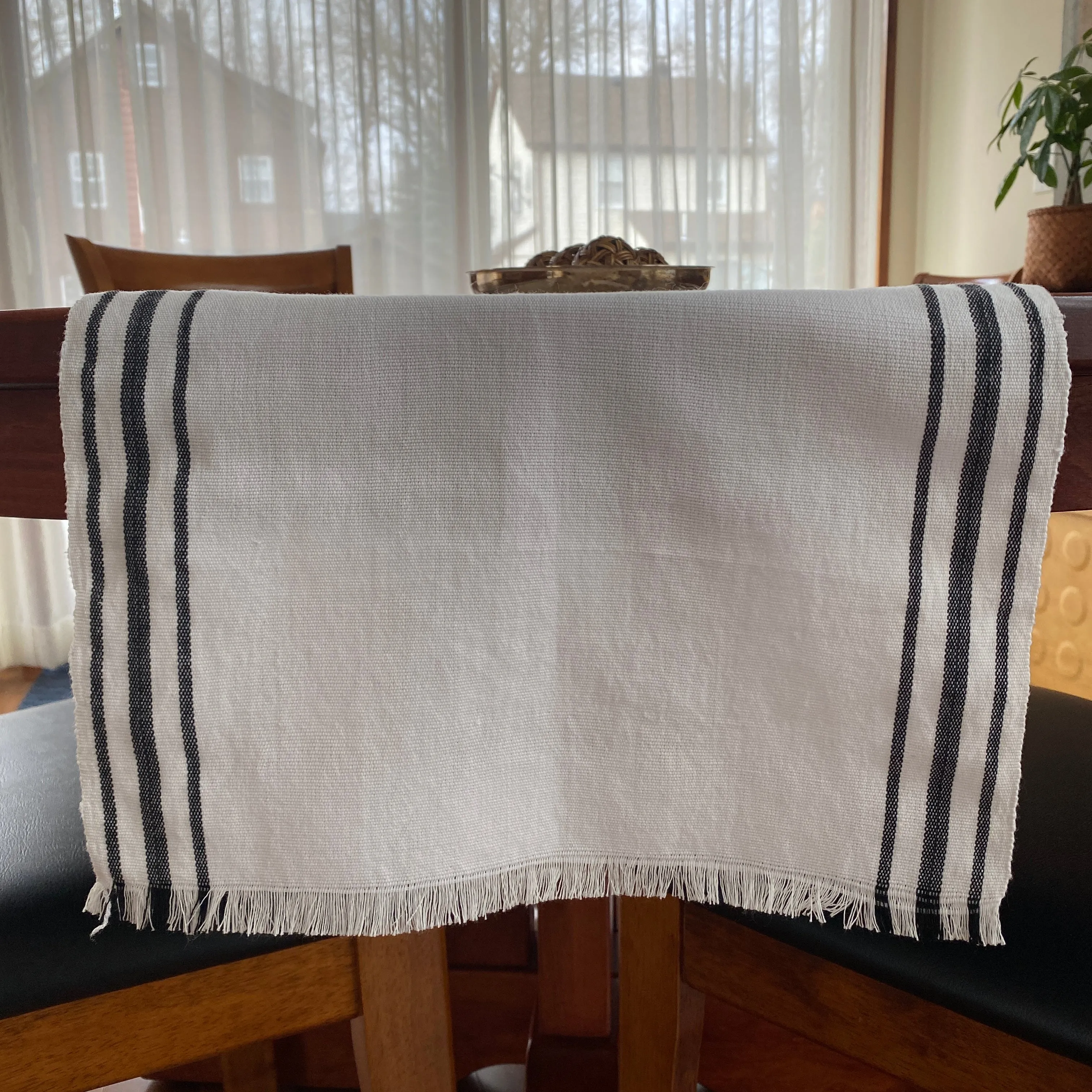 Nisa table runner