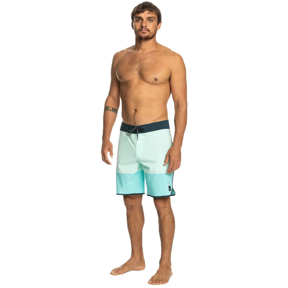 Quiksilver Highlite Scallop 19 Boardshorts