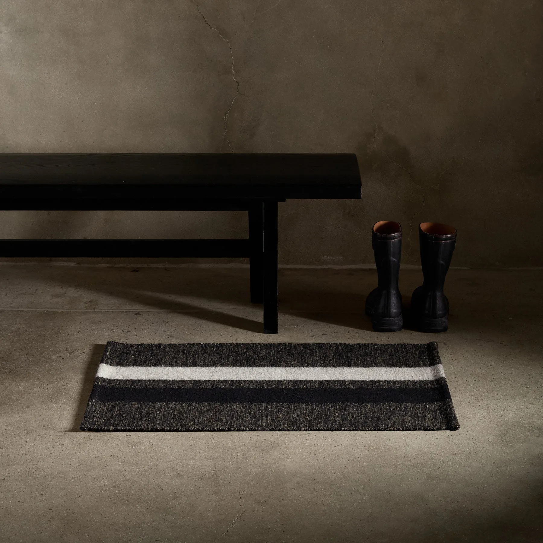 Striped Entry Mat - Pearl Grey/Black