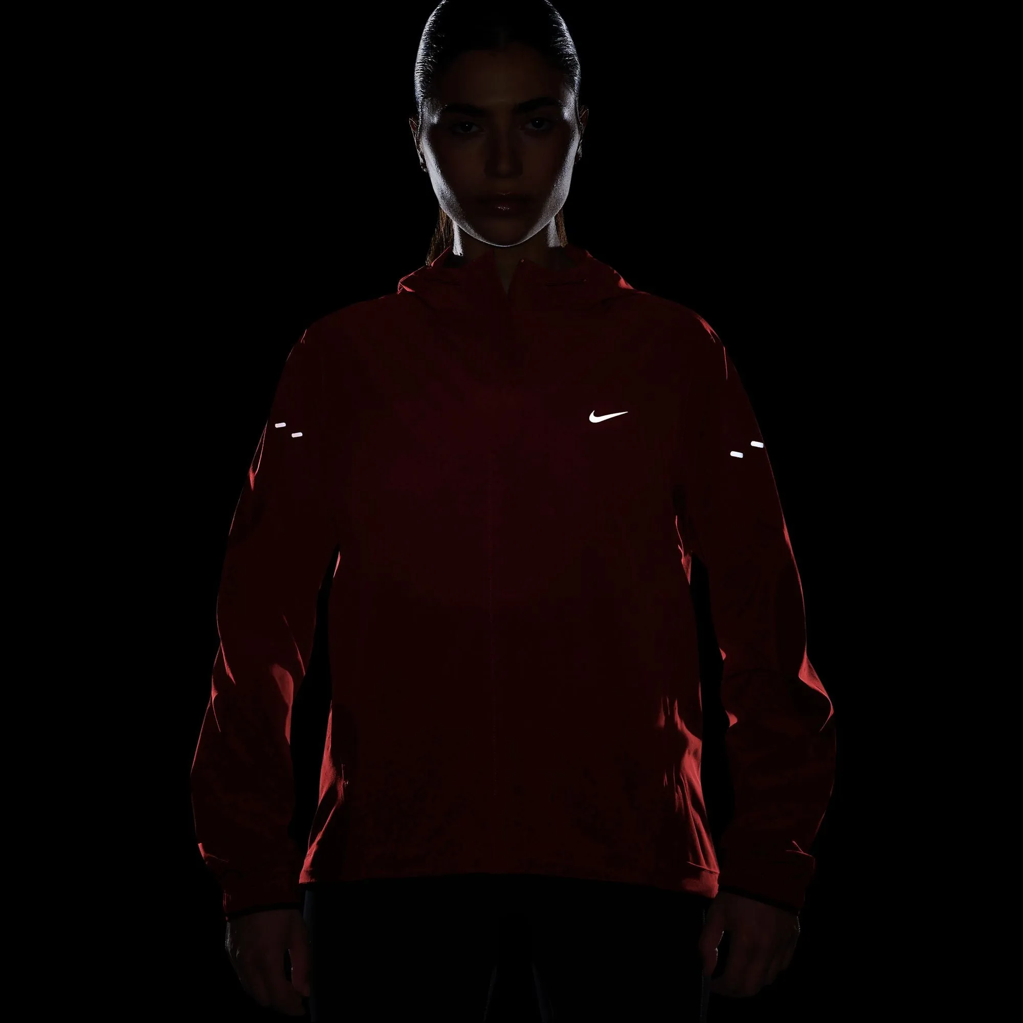 Women's Swift Repel Packable Running Jacket (696 - LT Crimson/Reflective Silver)